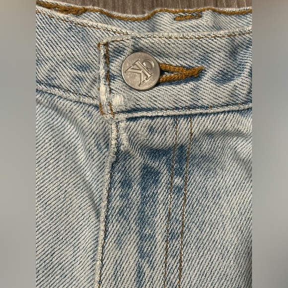 💙1990’s Vintage Calvin Klein Shorts💙 Womens 12. (fits more like a size 10). - Picture 2 of 8